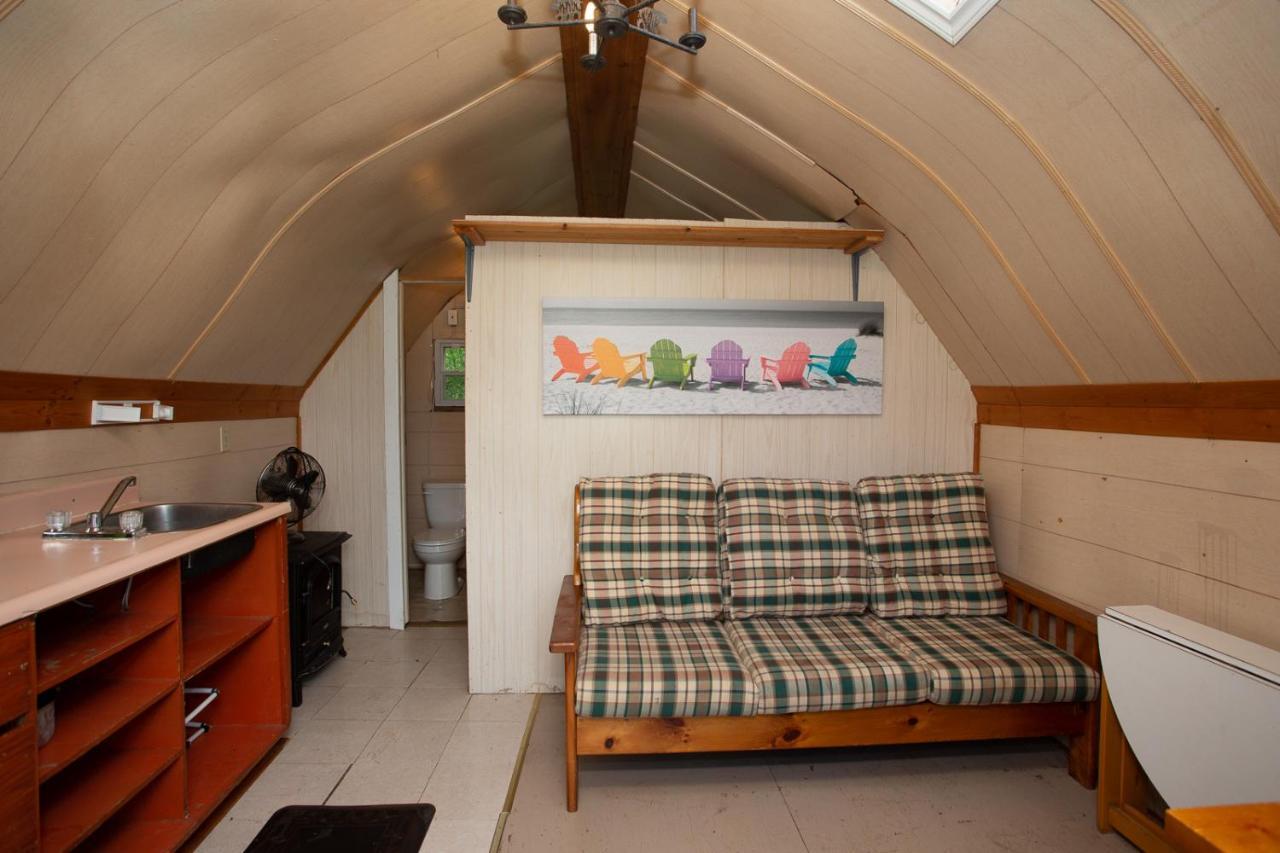 Fun Place With A Sandy Beach For Swimming, Boating, And Fishing, Featuring 3 Available Cabins Fenelon Falls Exterior foto
